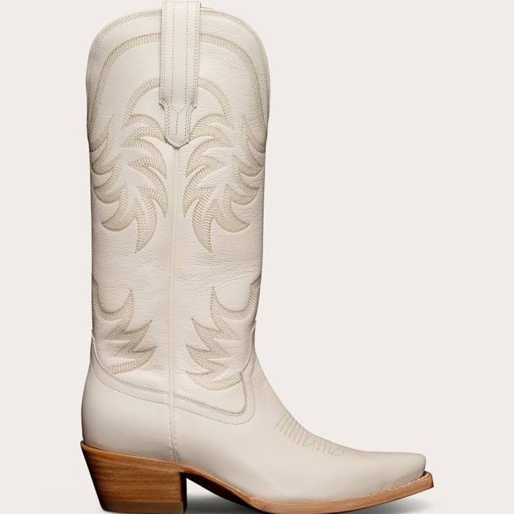Boots + bundle for Diana